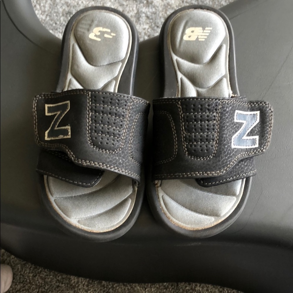 New balance adjustable slides
